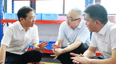贛州市委書記黃喜忠實(shí)地調(diào)研贛州雷茨等企業(yè)，專題研究裝備制造產(chǎn)業(yè)高質(zhì)量發(fā)展