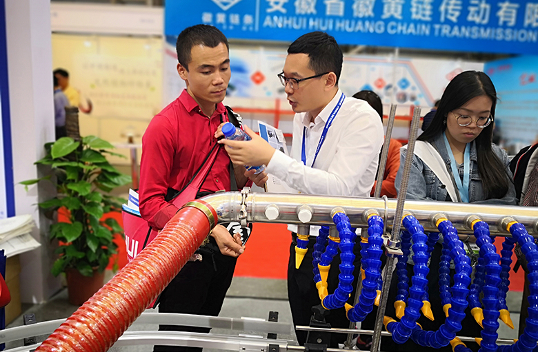 銳天科技攜手風刀產品亮相展會